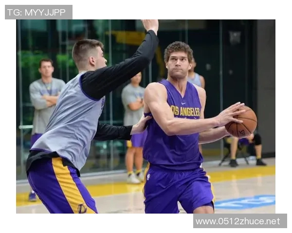 19战16胜,联盟第一,大洛和年轻人都能代替阿祖,快船或交易补强